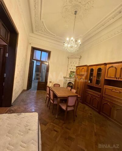 İcarəyə verilir 5 otaqlı köhnə tikili 200 m², 28 May m., photo 7 from 11