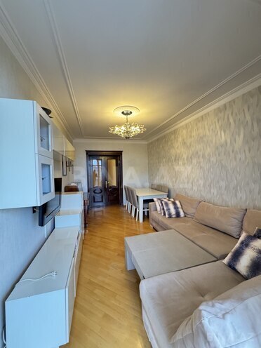 Продаётся 2-комн. вторичка 55 м², Ясамальский р., photo 4 from 22