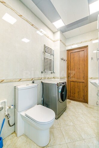 Сдаётся 2-комн. новостройка 104 м², м. Низами, photo 16 from 17