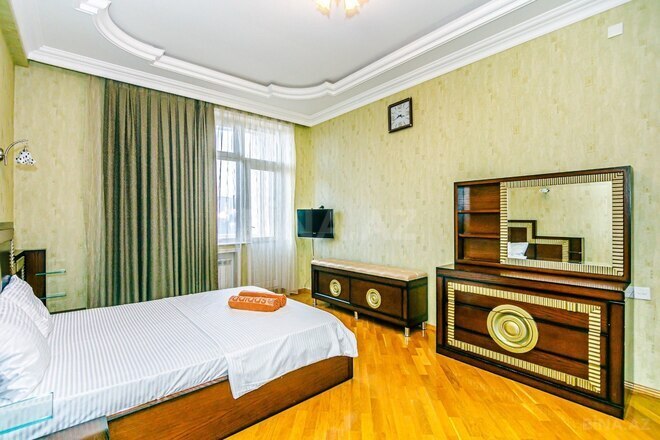 Сдаётся 2-комн. новостройка 104 м², м. Низами, photo 8 from 17