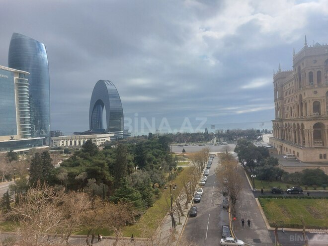 Satılır 4 otaqlı köhnə tikili 120 m², 28 May m., photo 7 from 23