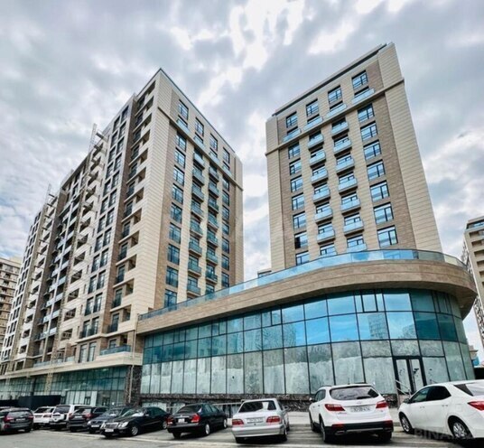 Продаётся 4-комн. новостройка 157.5 м², м. Низами, photo 1 from 7