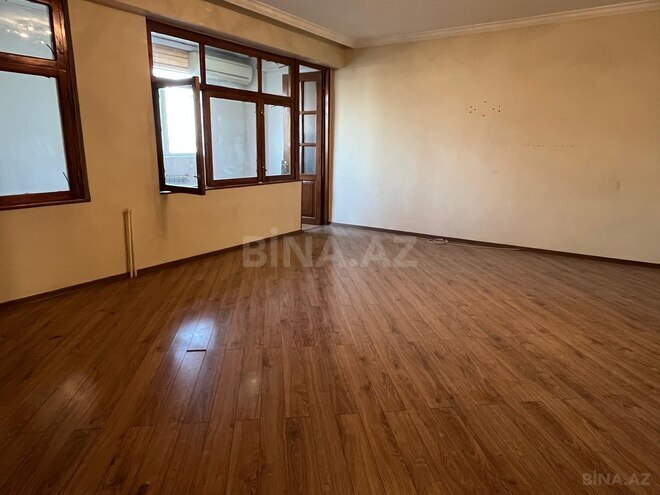 Продаётся 4-комн. вторичка 110 м², м. Гянджлик, photo 3 from 16