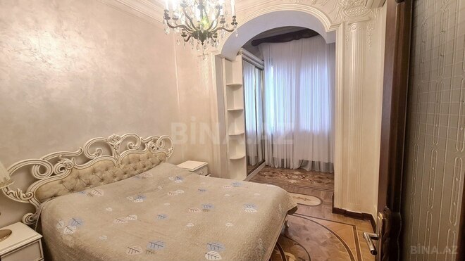 Satılır 5 otaqlı köhnə tikili 200 m², 28 May m., photo 15 from 25