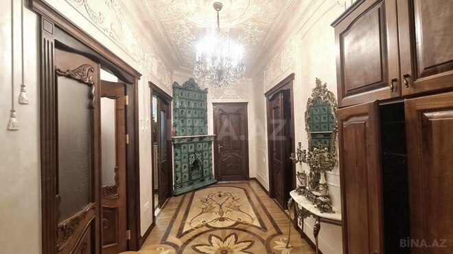 Satılır 5 otaqlı köhnə tikili 200 m², 28 May m., photo 14 from 25