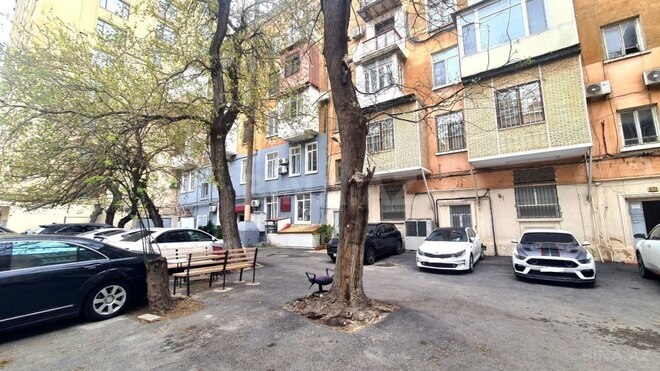 Satılır 5 otaqlı köhnə tikili 200 m², 28 May m., photo 22 from 25
