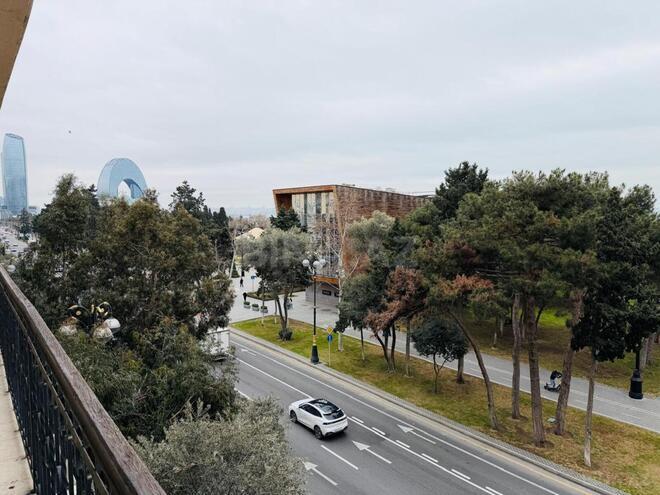 Продаётся 3-комн. вторичка 152 м², м. Сахил, photo 4 from 21