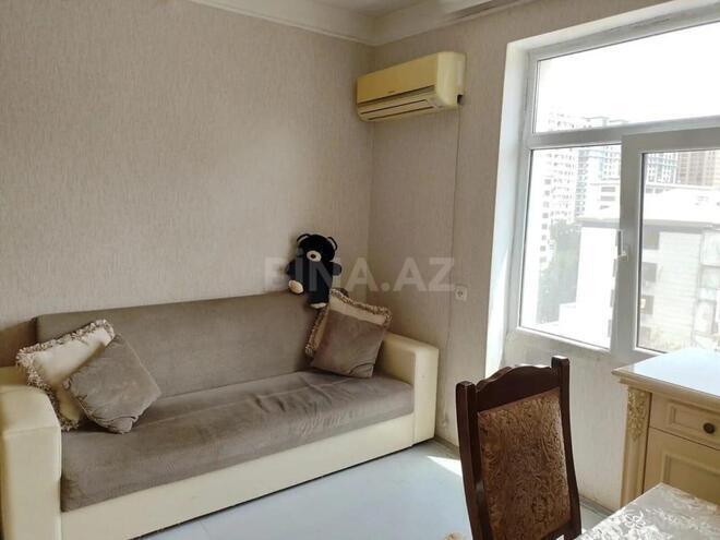 Продаётся 2-комн. вторичка 42 м², м. Иншаатчылар, photo 4 from 11