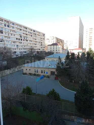 İcarəyə verilir 5 otaqlı köhnə tikili 110 m², İnşaatçılar m., photo 7 from 30