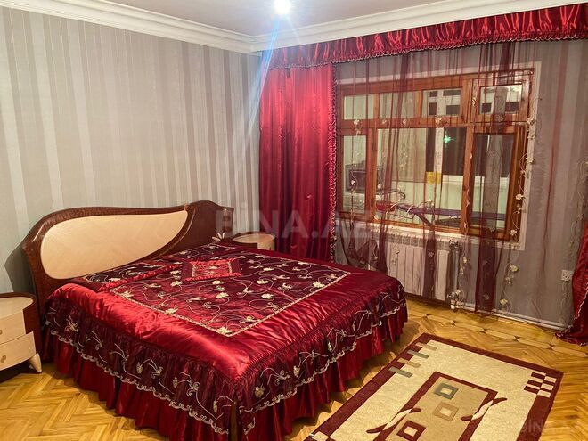 Satılır 2 otaqlı köhnə tikili 79 m², 28 May m., photo 7 from 8