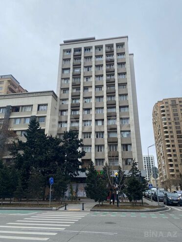 Satılır 2 otaqlı köhnə tikili 79 m², 28 May m., photo 1 from 8