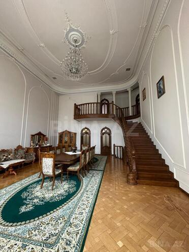 Satılır 11 otaqlı həyət evi/bağ evi 600 m², Ağ şəhər q., photo 4 from 28