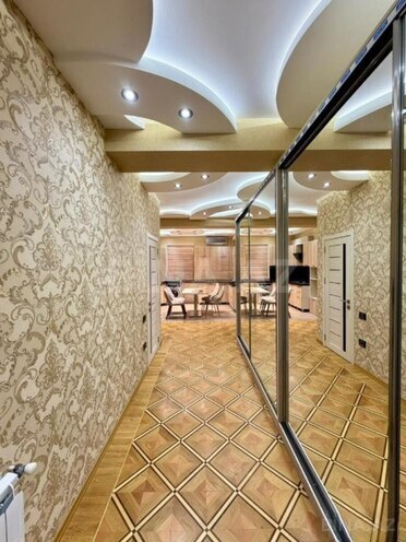 Продаётся 3-комн. новостройка 110 м², м. Ази Асланов, photo 11 from 17