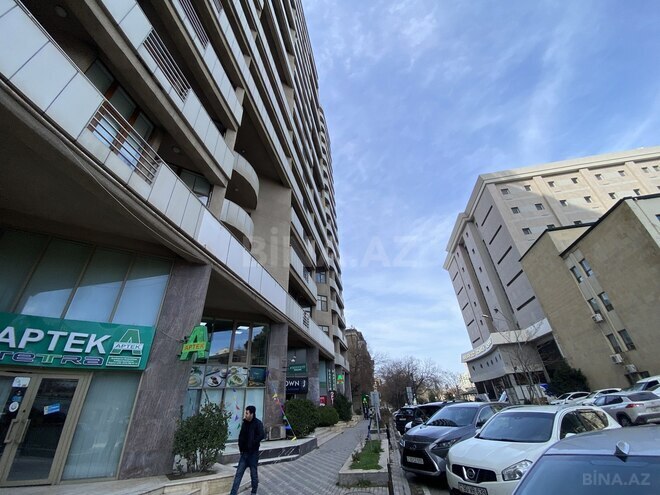 Продаётся 3-комн. новостройка 135 м², м. Элмляр Академиясы, photo 1 from 14