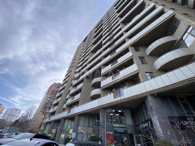 Продаётся 3-комн. новостройка 135 м², м. Элмляр Академиясы, photo 3 from 14