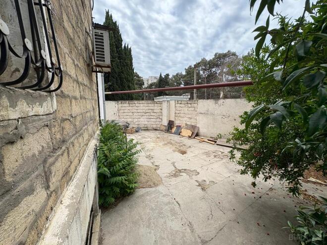 Satılır 5 otaqlı köhnə tikili 100 m², Qara Qarayev m., photo 24 from 30