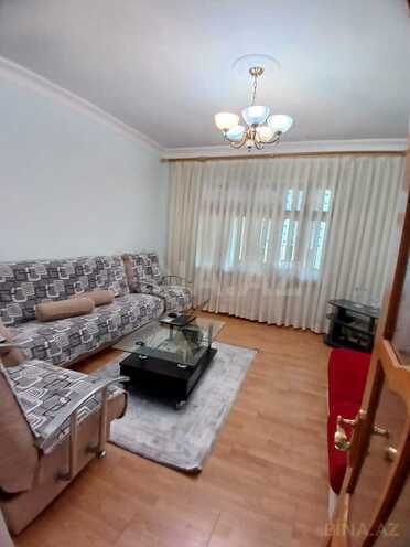 Сдаётся 3-комн. вторичка 80 м², м. Нефтчиляр, photo 8 from 15