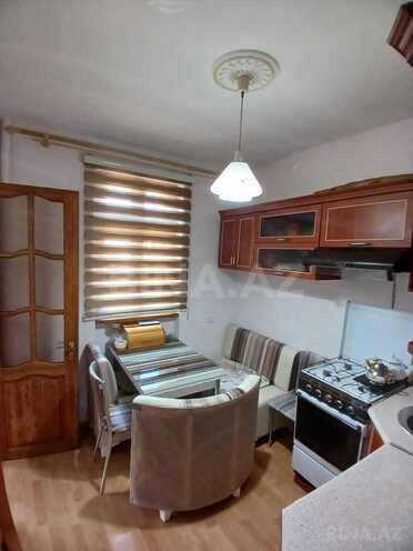 Сдаётся 3-комн. вторичка 80 м², м. Нефтчиляр, photo 10 from 15