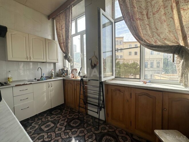 Satılır 2 otaqlı köhnə tikili 70 m², İçəri Şəhər m., photo 16 from 19