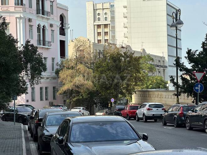 Satılır 2 otaqlı köhnə tikili 70 m², İçəri Şəhər m., photo 3 from 19