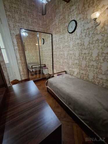 Satılır 2 otaqlı köhnə tikili 75 m², Sahil m., photo 12 from 23