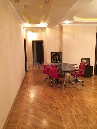 İcarəyə verilir 3 otaqlı yeni tikili 160 m², 28 May m., photo 14 from 25