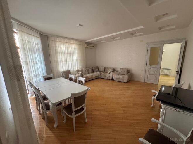 Сдаётся 3-комн. новостройка 188 м², м. Низами, photo 3 from 21