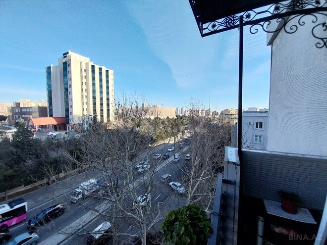 Satılır 2 otaqlı köhnə tikili 63 m², Yasamal q., photo 7 from 14