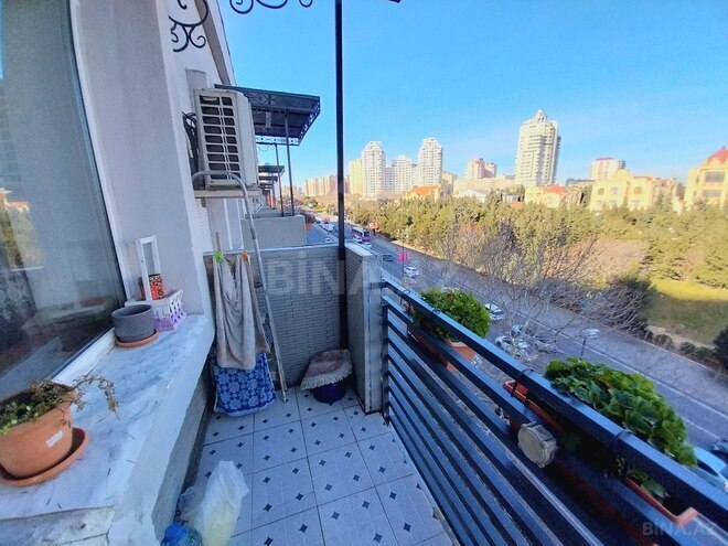 Satılır 2 otaqlı köhnə tikili 63 m², Yasamal q., photo 5 from 14