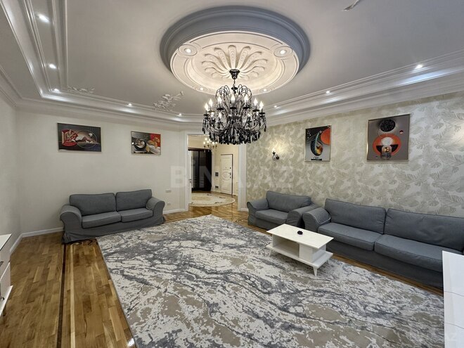 Satılır 4 otaqlı yeni tikili 225 m², 28 May m., photo 3 from 20