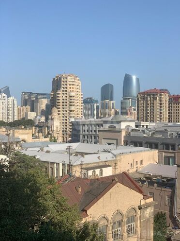 İcarəyə verilir 3 otaqlı yeni tikili 160 m², 28 May m., photo 3 from 25