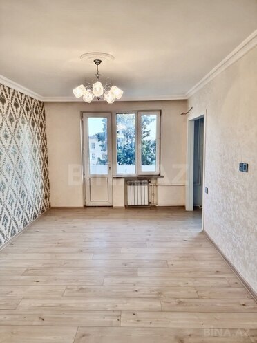 Продаётся 3-комн. вторичка 70 м², м. Кара Караев, photo 4 from 9