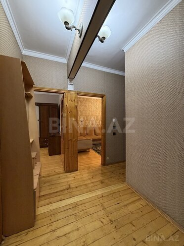Satılır 4 otaqlı köhnə tikili 100 m², Bakıxanov q., photo 13 from 24
