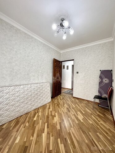 Satılır 3 otaqlı köhnə tikili 80 m², İnşaatçılar m., photo 13 from 26