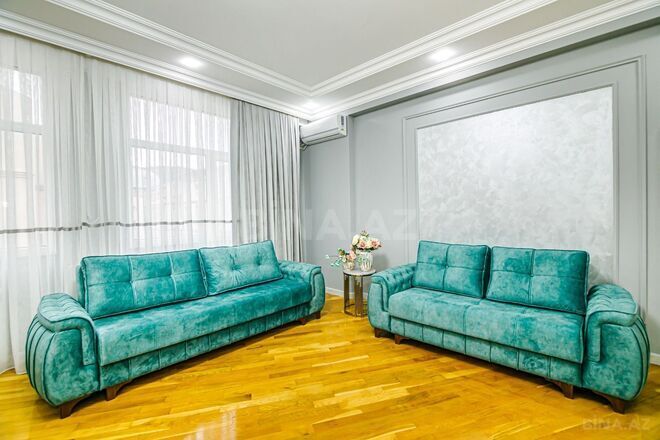 Satılır 7 otaqlı köhnə tikili 220 m², Bayıl q., photo 3 from 32