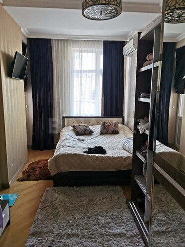 Сдаётся 2-комн. новостройка 70 м², м. Низами, photo 4 from 8