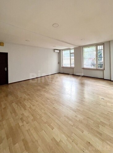 Сдаётся 20-комн. офис 500 м², м. Элмляр Академиясы, photo 3 from 12