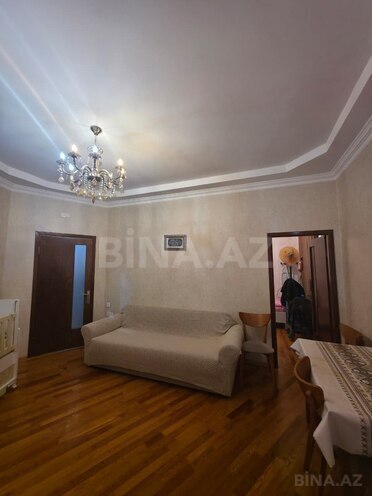 Продаётся 2-комн. вторичка 35 м², м. Элмляр Академиясы, photo 4 from 23