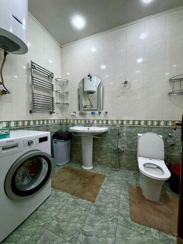 Сдаётся 3-комн. новостройка 95 м², м. Низами, photo 18 from 26