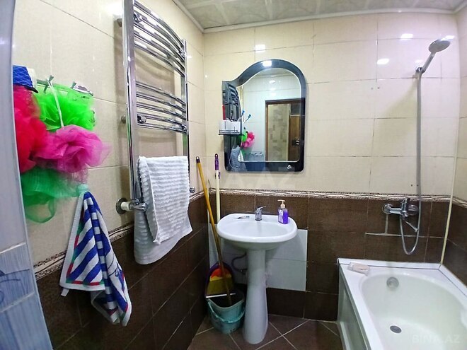 Satılır 3 otaqlı köhnə tikili 120 m², Qara Qarayev m., photo 30 from 32