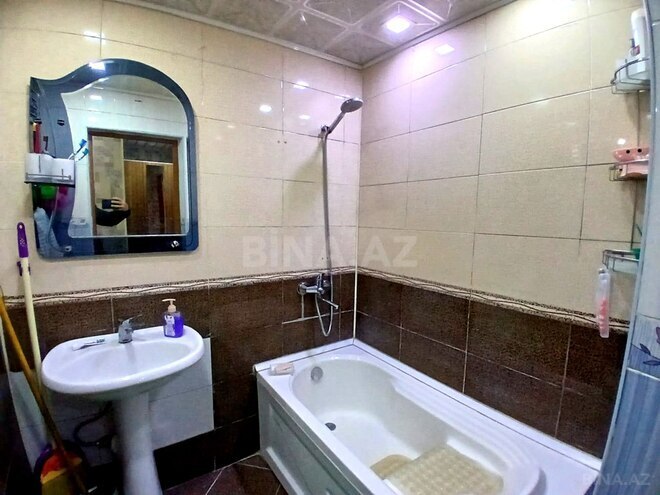 Satılır 3 otaqlı köhnə tikili 120 m², Qara Qarayev m., photo 20 from 32