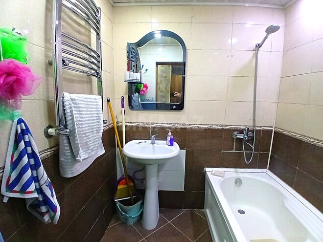 Satılır 3 otaqlı köhnə tikili 120 m², Qara Qarayev m., photo 29 from 32