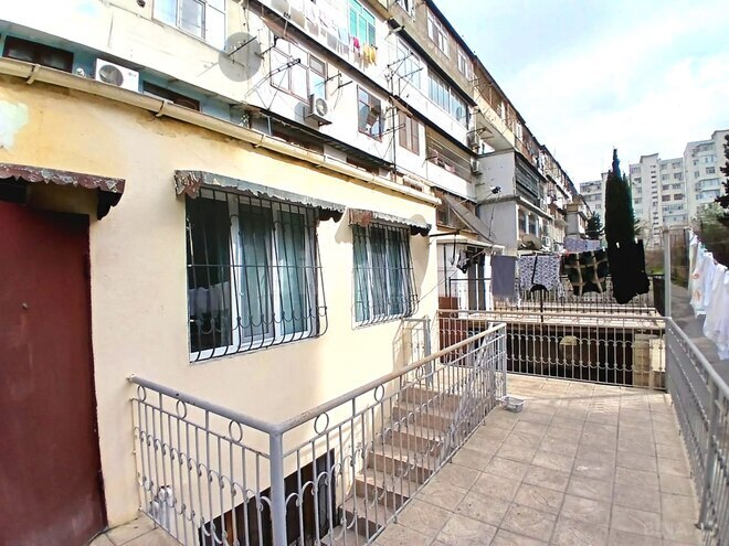 Satılır 3 otaqlı köhnə tikili 120 m², Qara Qarayev m., photo 23 from 32