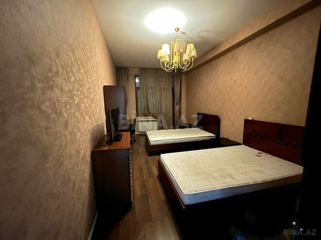 Сдаётся 3-комн. новостройка 135 м², Насиминский  р., photo 13 from 18