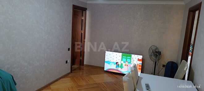 Продаётся 2-комн. вторичка 50 м², м. Элмляр Академиясы, photo 3 from 10