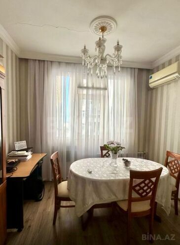 Продаётся 2-комн. вторичка 70 м², м. Низами, photo 4 from 15