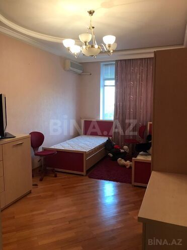Сдаётся 3-комн. новостройка 135 м², м. Низами, photo 9 from 21