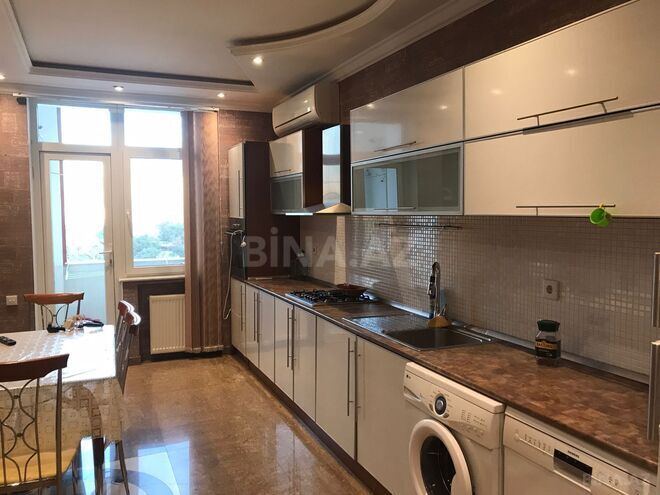 Сдаётся 3-комн. новостройка 135 м², м. Низами, photo 3 from 21