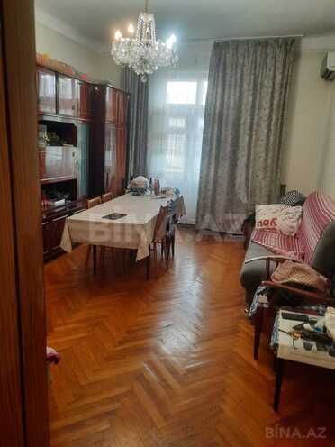 Продаётся 2-комн. вторичка 65 м², м. Элмляр Академиясы, photo 7 from 14