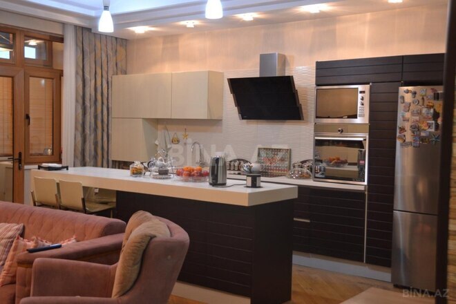 Продаётся 3-комн. новостройка 135 м², м. Элмляр Академиясы, photo 9 from 13